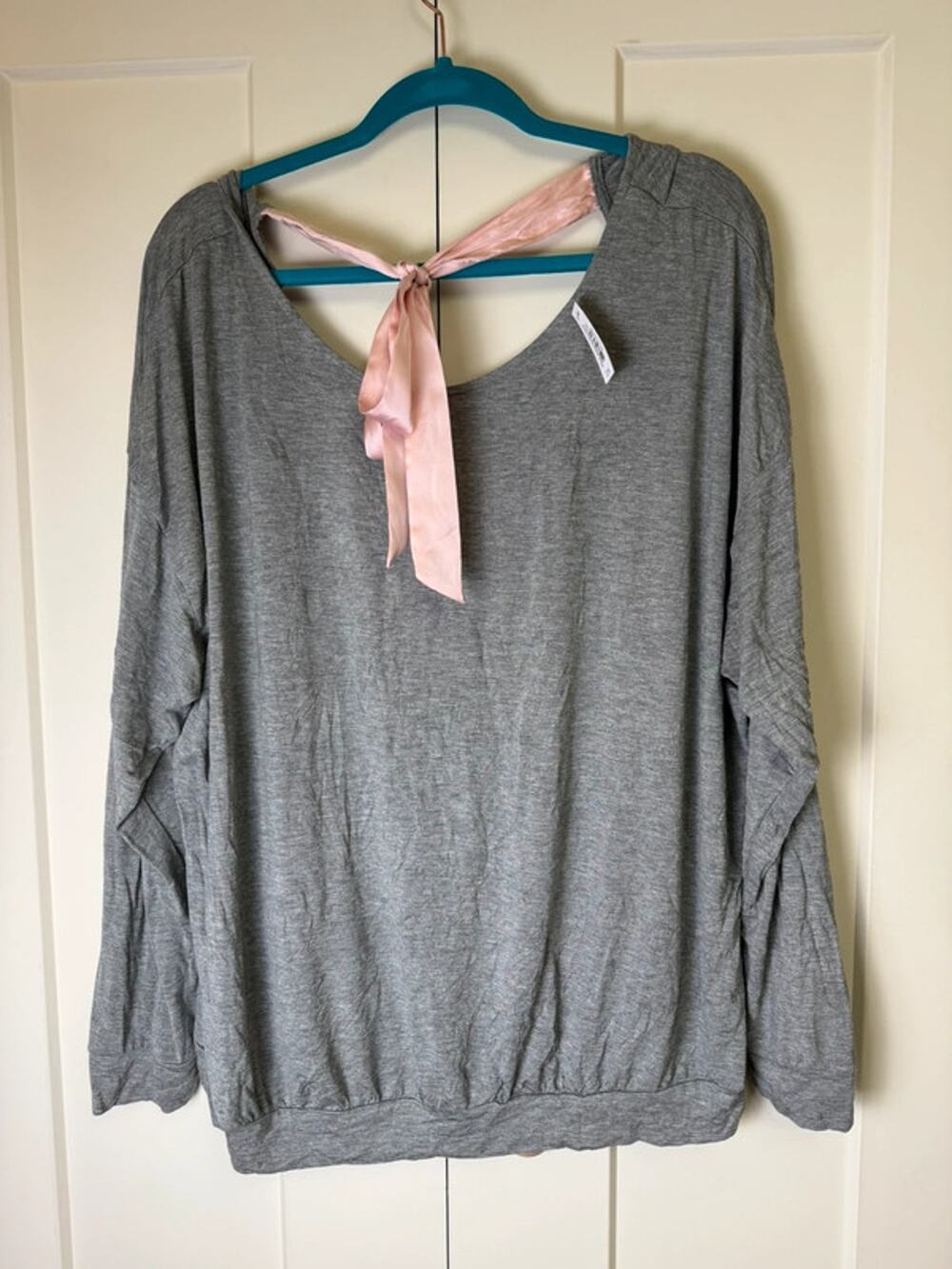 Adore Me pajama top gray with pink bow in back 2XL